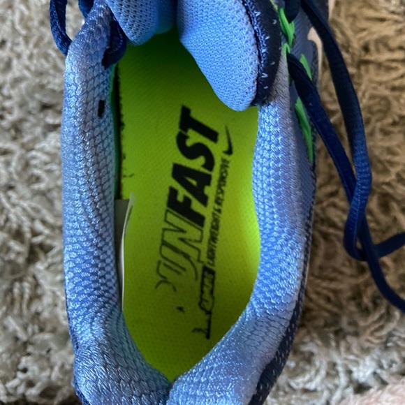 nike running shoes - Picture 4 of 5